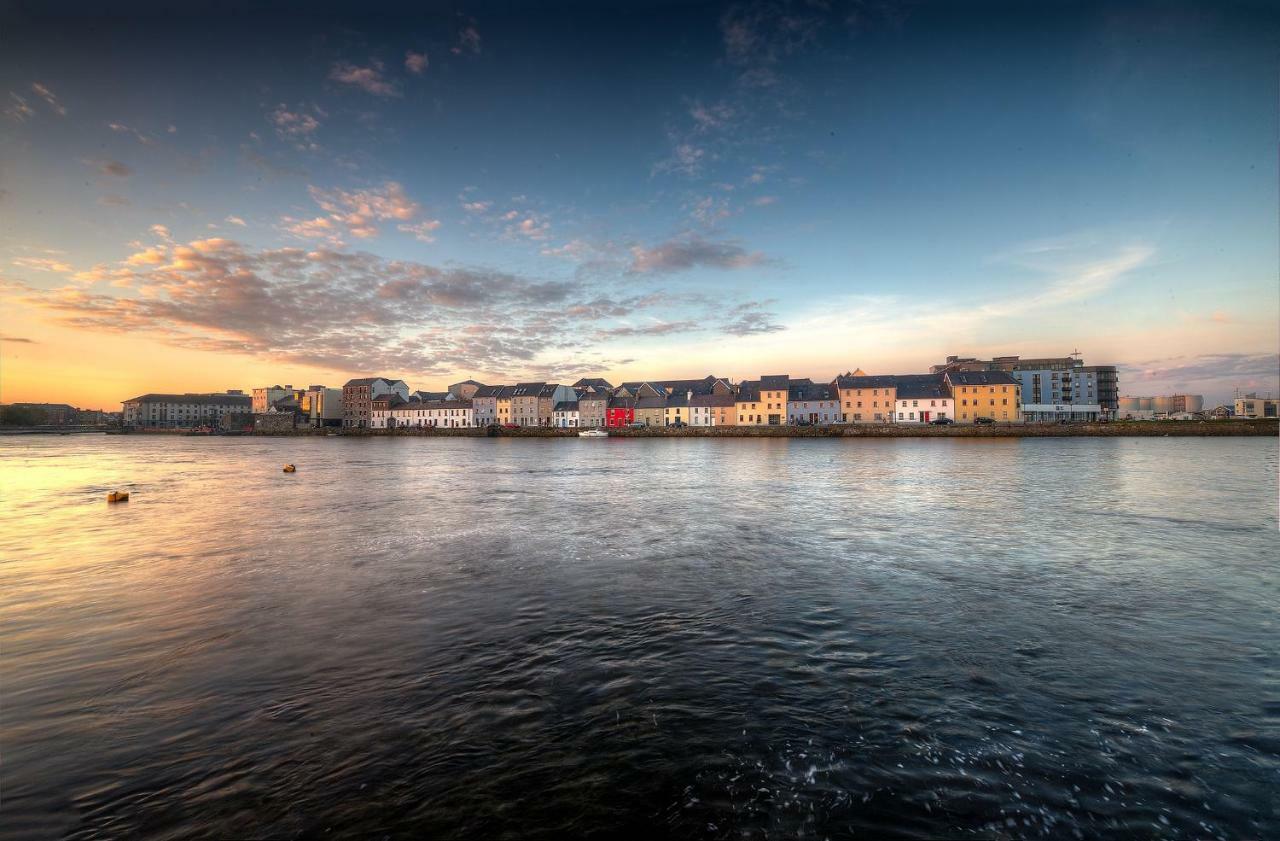 Spanish Arch Galway Exterior foto