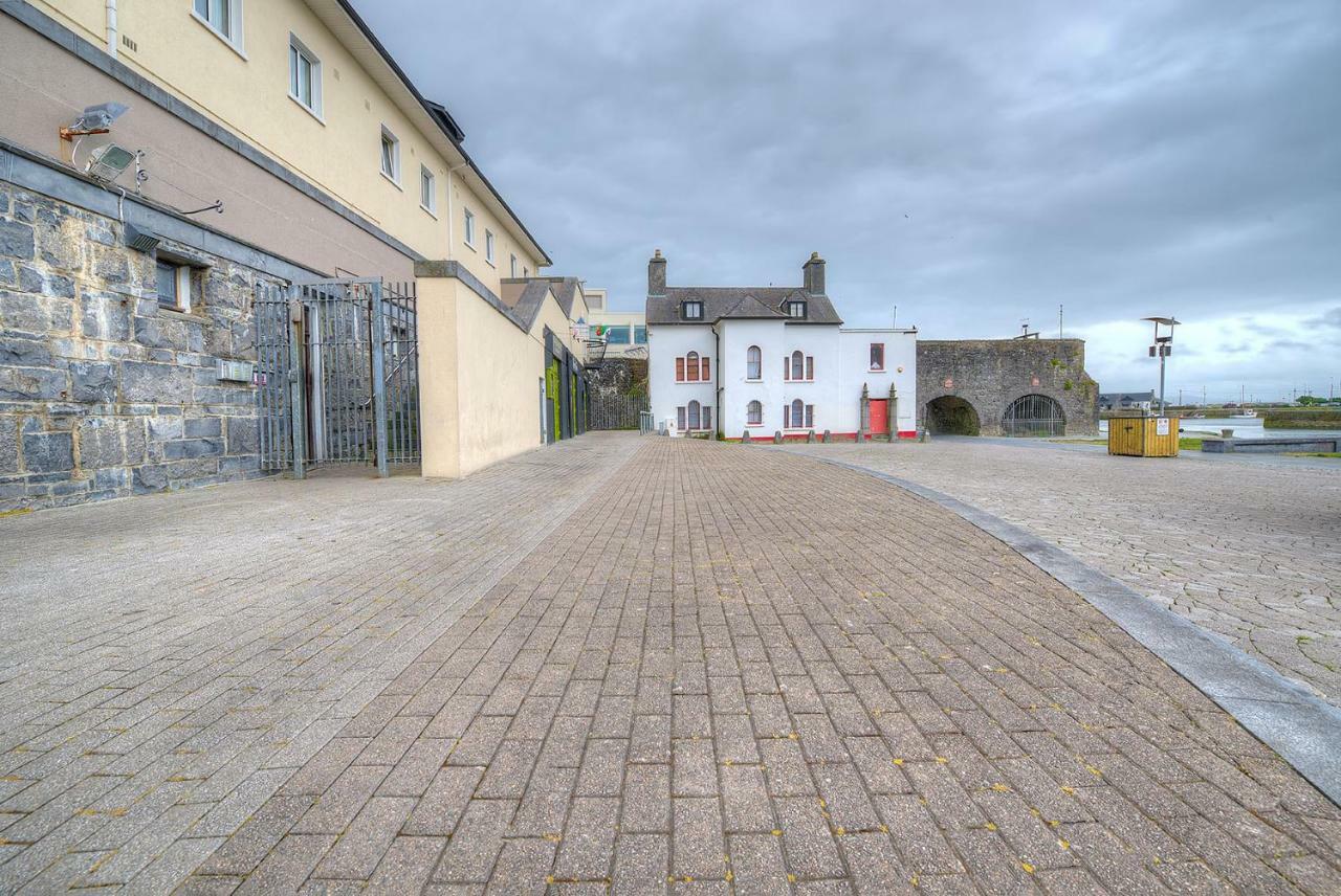 Spanish Arch Galway Exterior foto